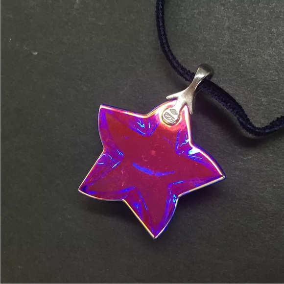 Baccarat Star Motif Crystal Pendant Necklace - Picture 7 of 8